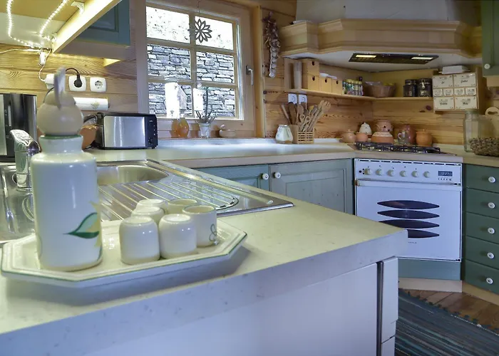 Charming Rogla Chalé *